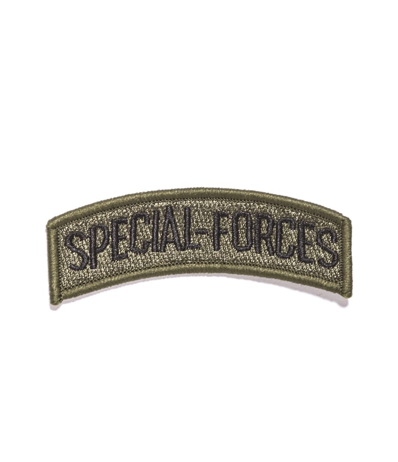 Special Forces Kangasmerkki Tarranauhallisia hihamerkkejä on kaivattu ja nyt olisi amerikkalaistyylistä maavoimien erikoisjoukkojen merkkiä tarjolla. Materiaali on sotilasmerkeistä tuttua vahvistettua kangasta.