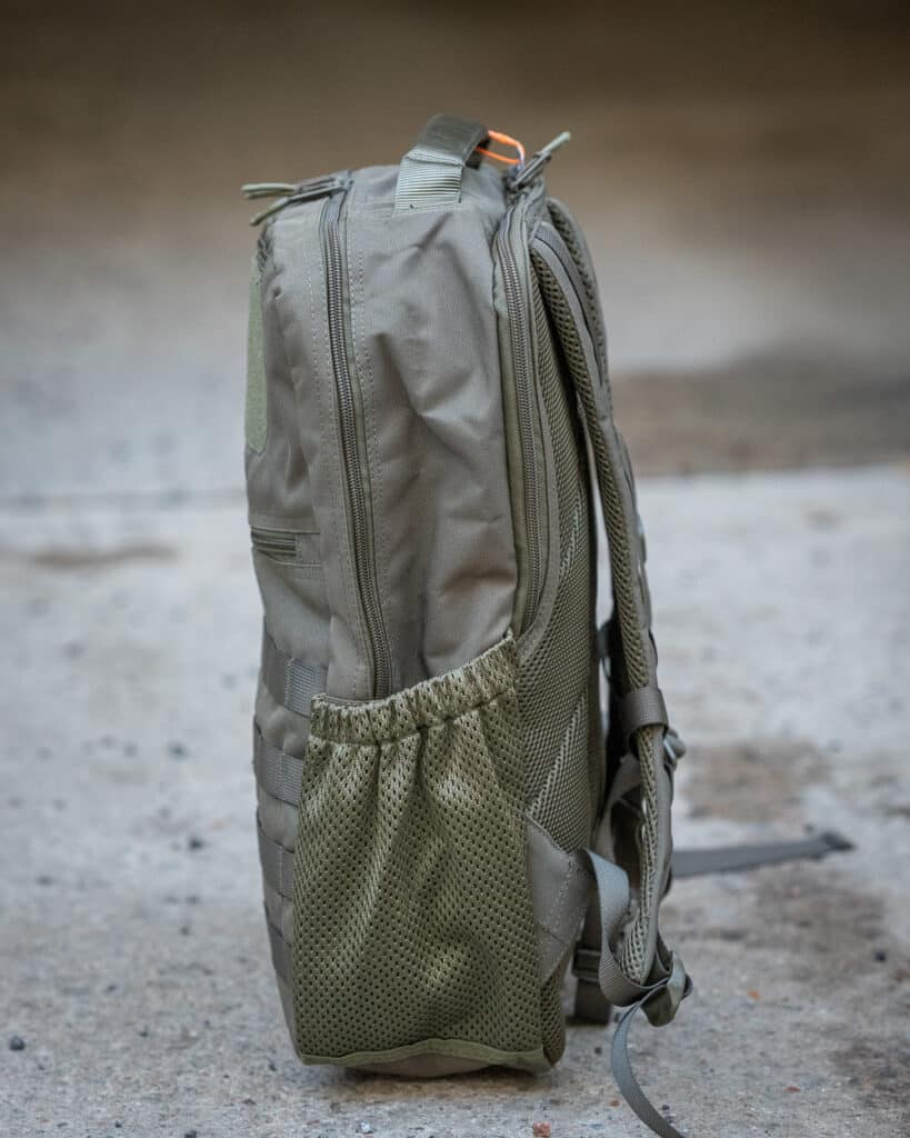 Beretta Tactical Daypack Reppu Vihreä, tilavuus 17L, verkkotaskut kummallakin sivulla